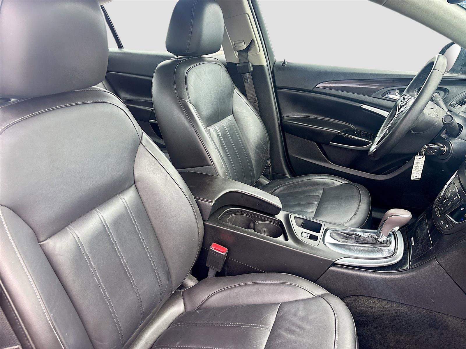 Used 2014 Buick Regal image 29