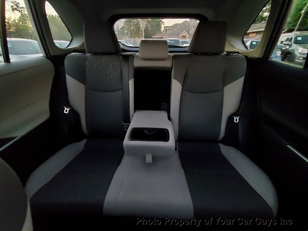 Used 2022 Toyota RAV4 XLE w/ Convenience Package image 25