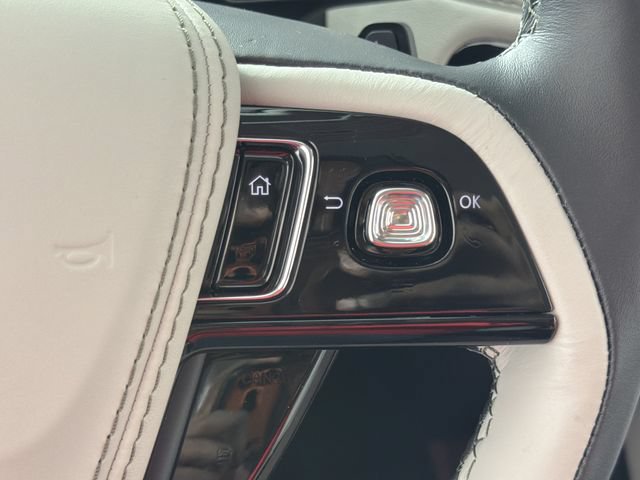 New 2026 Lincoln Aviator 2WD w/ Jet Appearance Package image 10