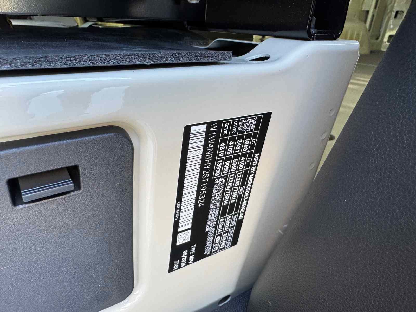 New 2025 Mercedes-Benz Sprinter 2500 image 31