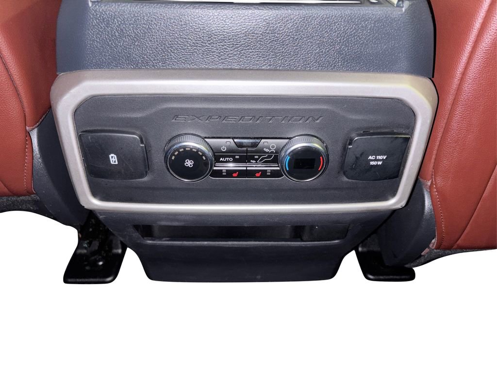 Certified 2024 Ford Expedition Limited image 30