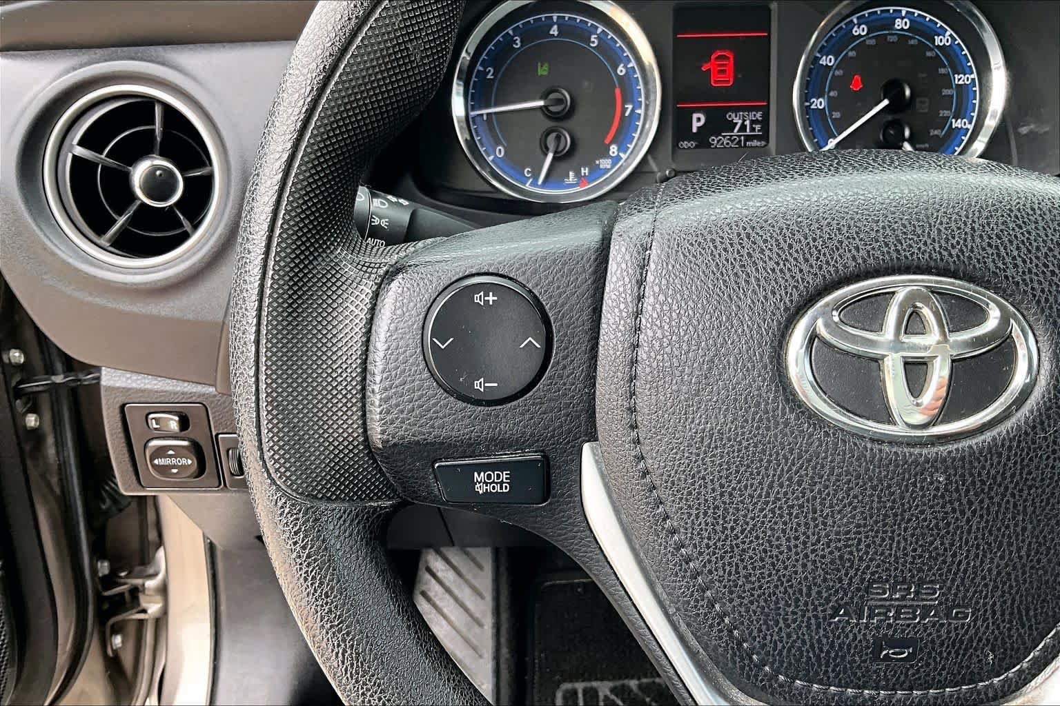 Used 2017 Toyota Corolla LE FWD image 24