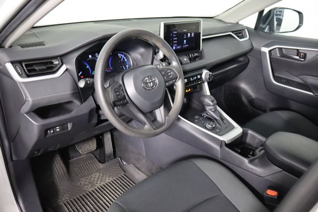 Used 2024 Toyota RAV4 LE AWD/4WD image 23