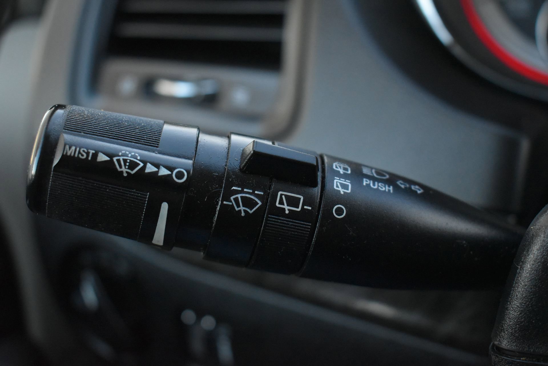 Used 2016 Dodge Grand Caravan SXT image 24