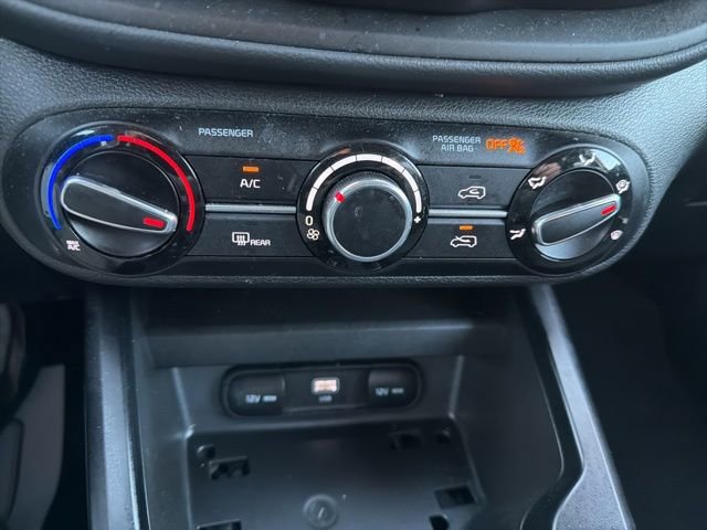 Used 2025 Kia Soul LX w/ LX Technology Package image 13