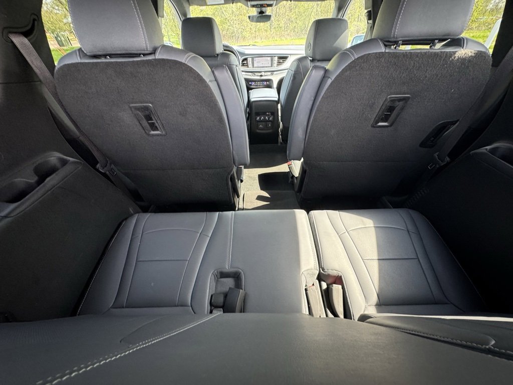 Used 2024 Buick Enclave Premium image 34