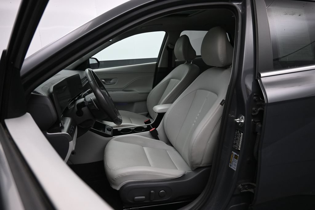 Certified 2025 Hyundai Kona Limited AWD/4WD image 21