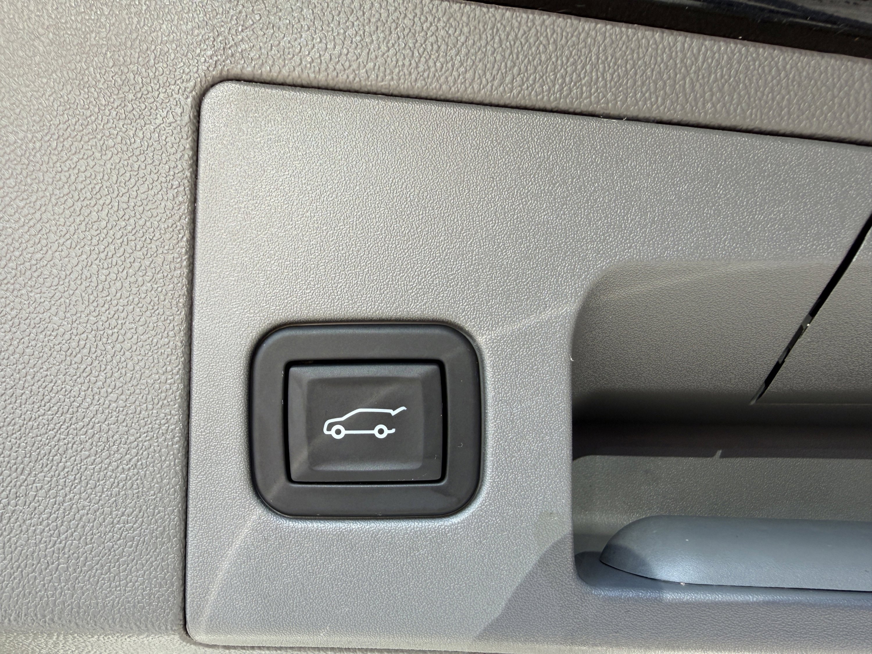 Used 2024 Cadillac XT5 Premium Luxury w/ Technology Package image 18