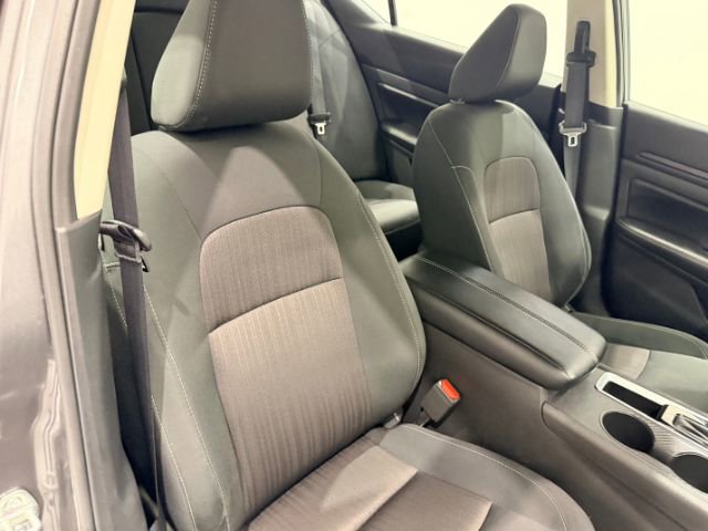 Used 2025 Nissan Altima 2.5 SV FWD image 39