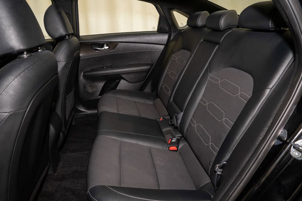 Used 2023 Kia Forte GT-Line w/ GT-Line Premium Package image 7