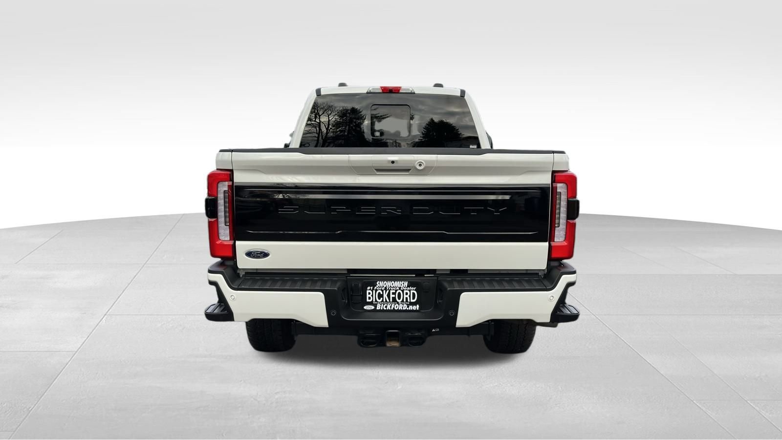 Used 2025 Ford F350 Platinum w/ FX4 Off-Road Package AWD/4WD image 6
