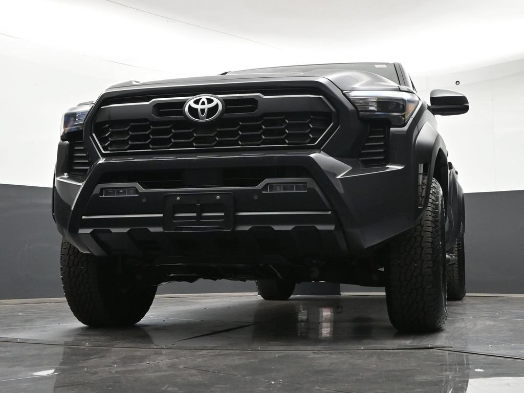 Used 2024 Toyota Tacoma TRD Off-Road w/ TRD Off Road Upgrade Package AWD/4WD image 30
