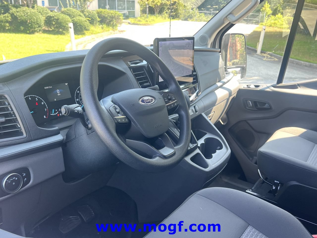 Used 2025 Ford Transit 350 XLT RWD image 5