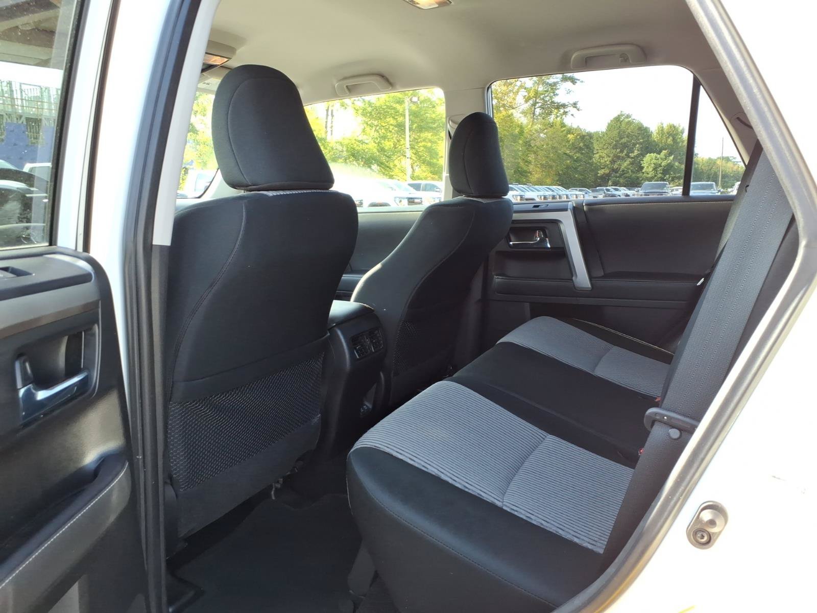 Used 2020 Toyota 4Runner SR5 AWD/4WD image 23