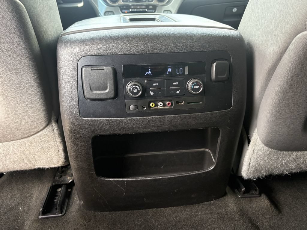 Used 2015 Chevrolet Suburban LT AWD/4WD image 27