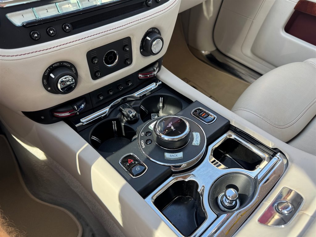 Used 2017 Rolls-Royce Ghost image 18