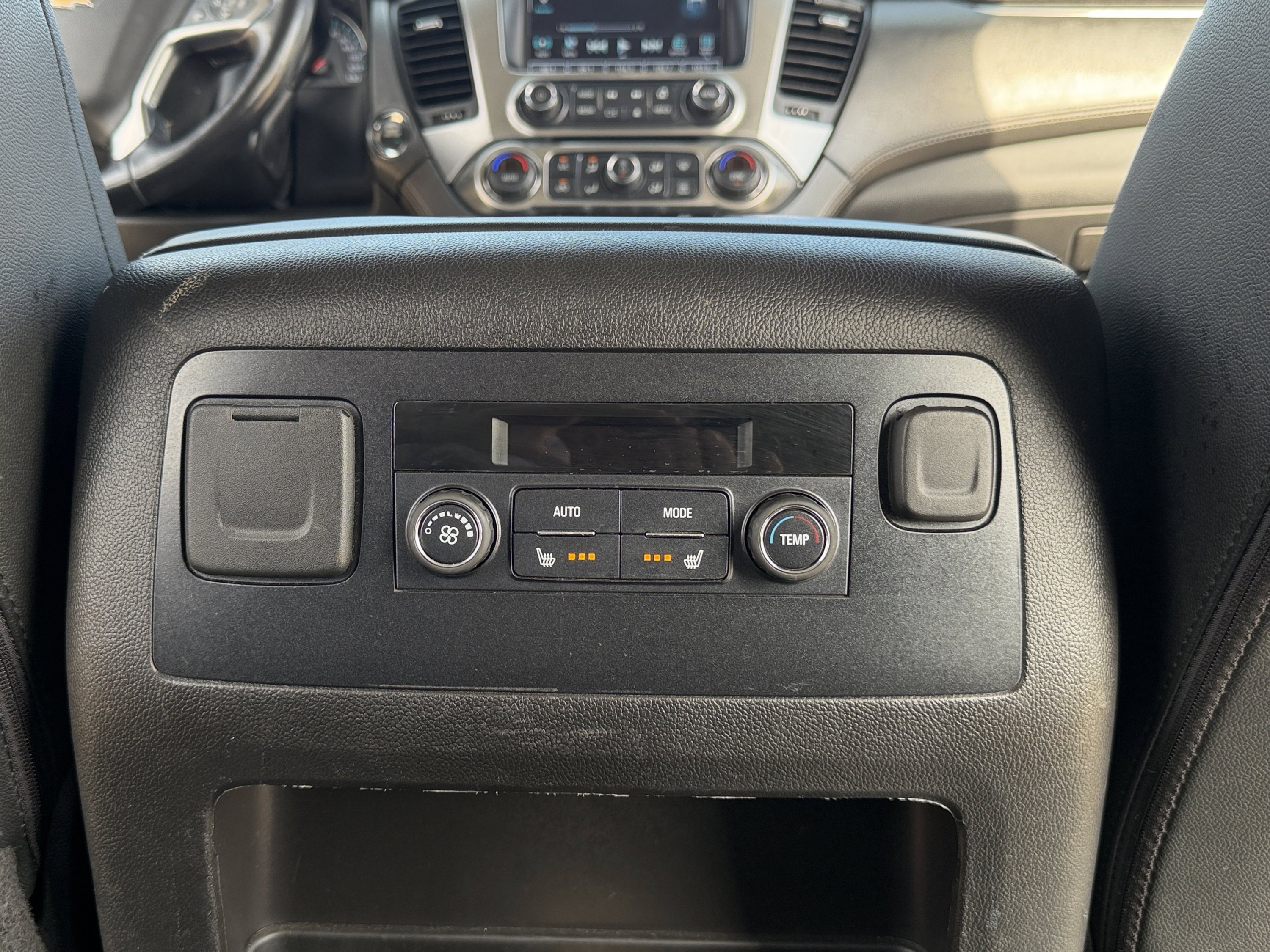 Used 2020 Chevrolet Suburban Premier image 21