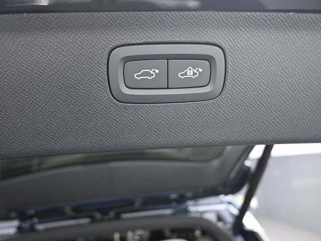 Used 2026 Volvo XC90 T8 Plus w/ Protection Package Premier AWD/4WD image 25