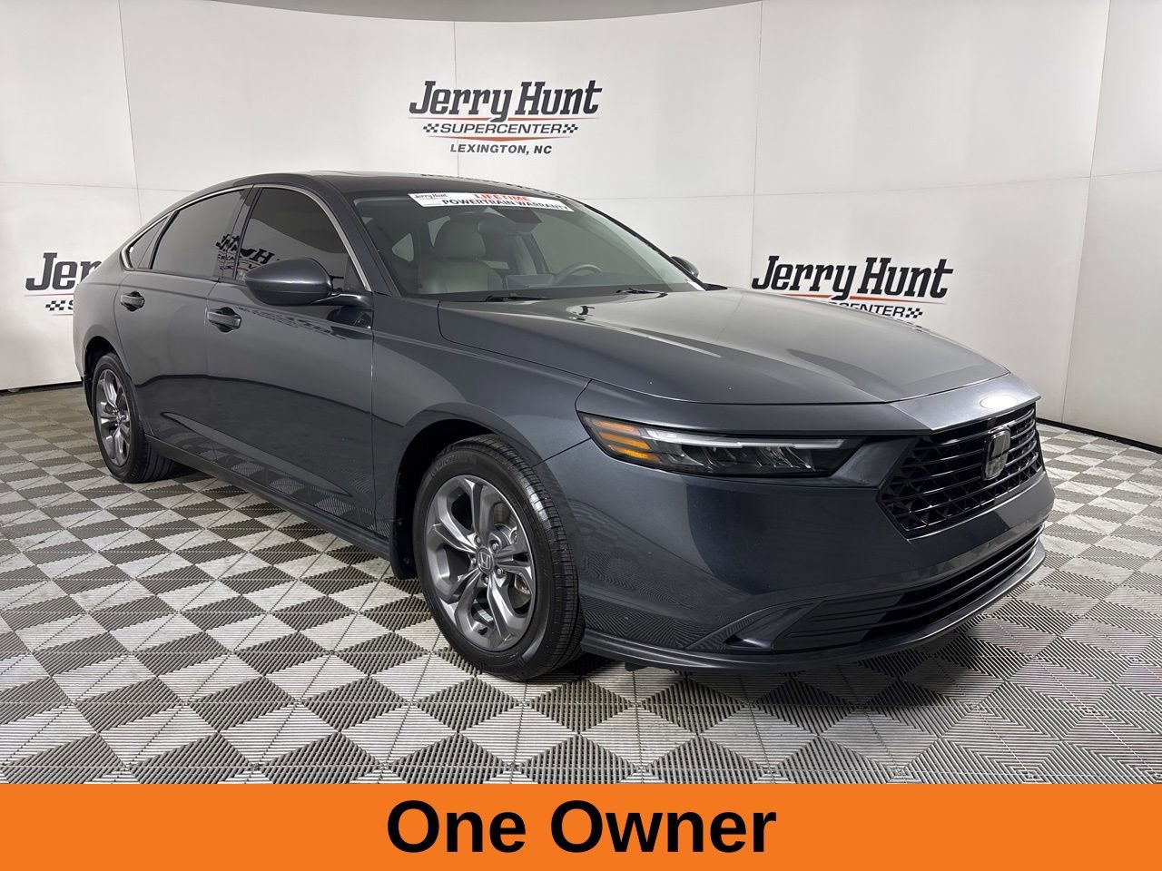 Used 2023 Honda Accord EX image 4