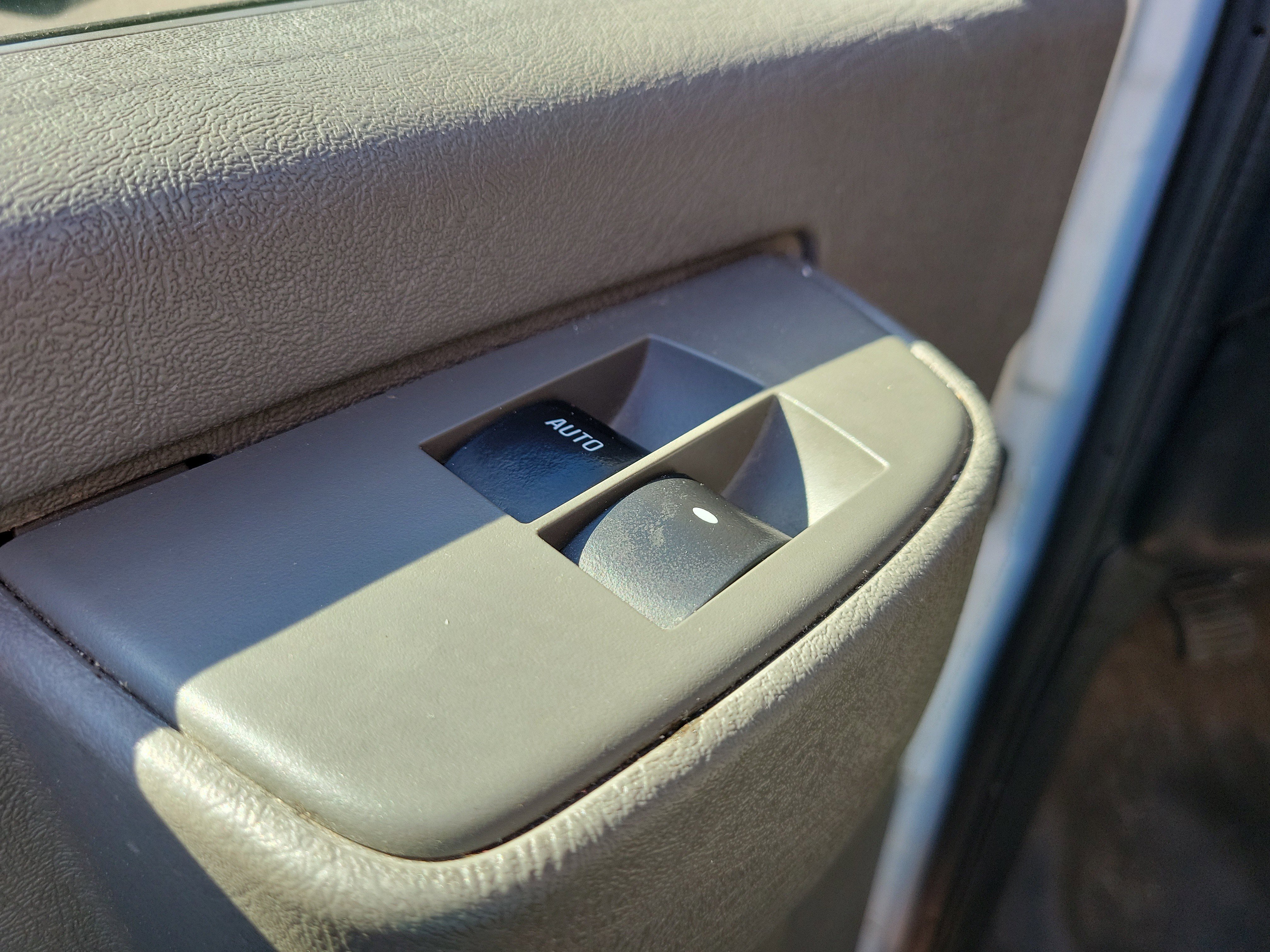 Used 2018 GMC Savana 3500 w/ Power Convenience Package image 13