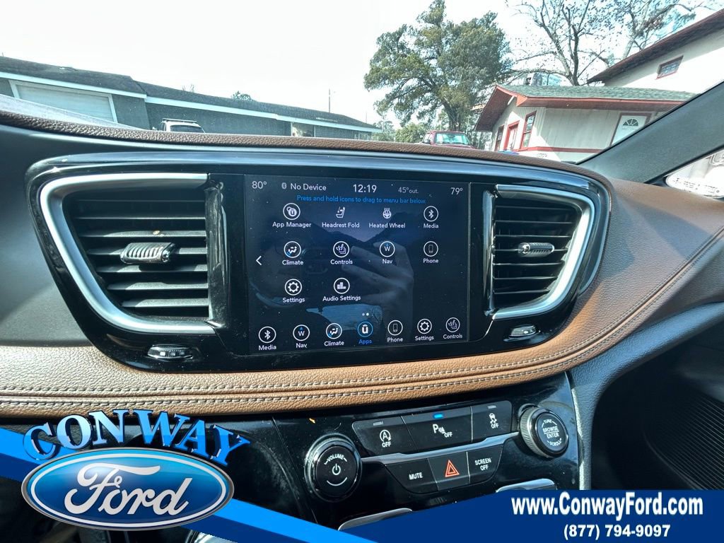 Used 2020 Chrysler Pacifica Limited image 39