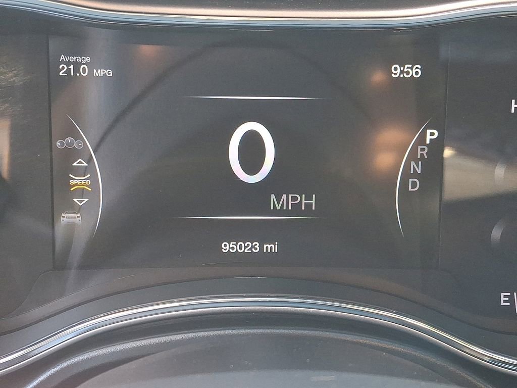 Used 2020 Jeep Grand Cherokee Altitude image 24