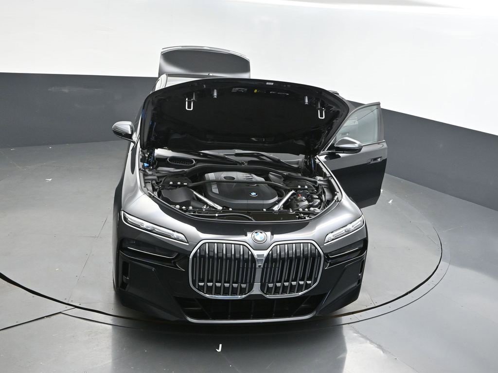 New 2026 BMW 740i xDrive w/ Executive Package image 35