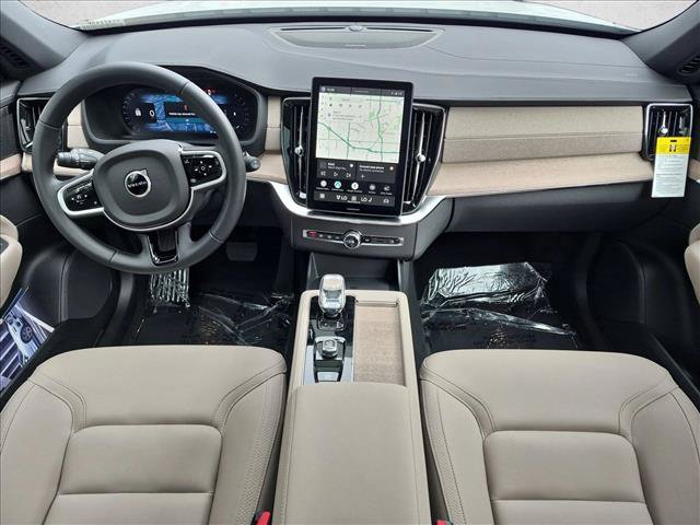 Used 2026 Volvo XC90 B6 Plus w/ Protection Package Premier AWD/4WD image 17