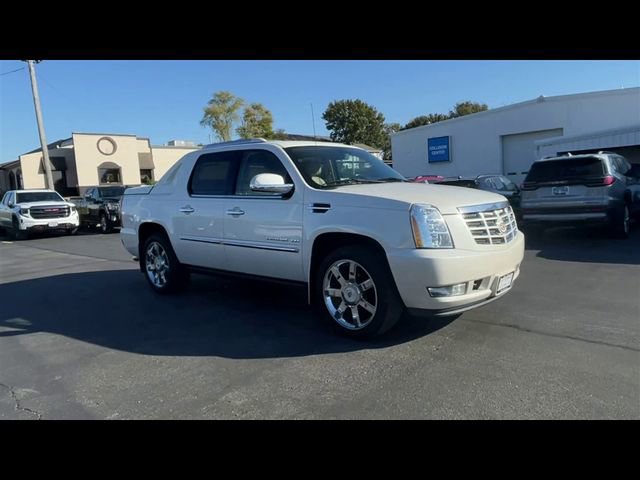 Used 2012 Cadillac Escalade EXT Premium image 2