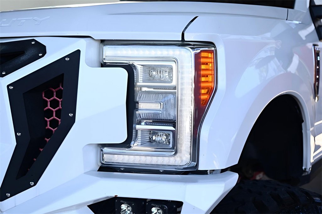 Used 2018 Ford F250 Lariat w/ Lariat Ultimate Package image 4