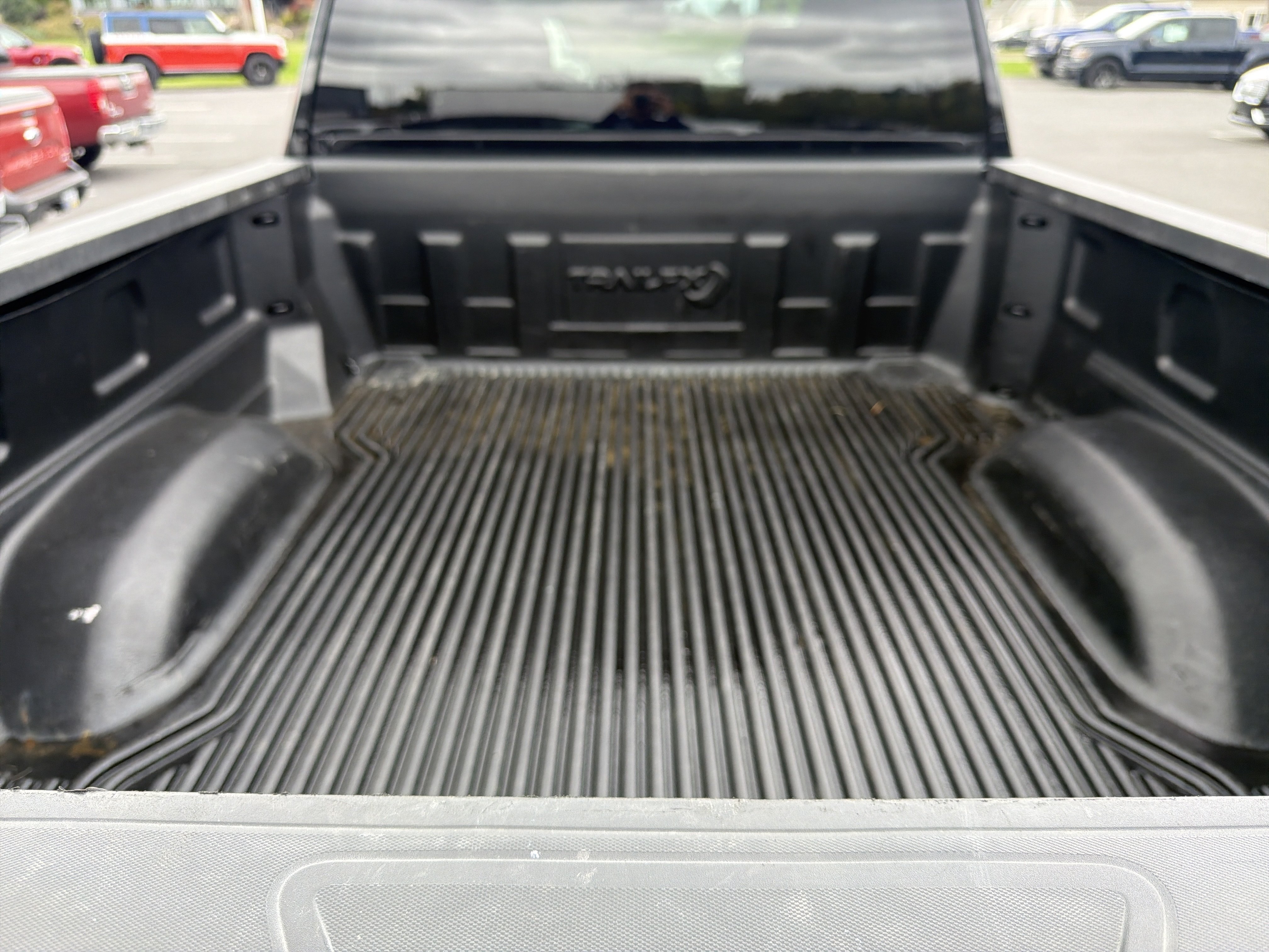 Used 2025 Chevrolet Silverado 2500 LT w/ Convenience Package AWD/4WD image 6