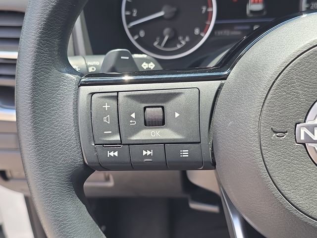 Certified 2023 Nissan Rogue SV FWD image 29
