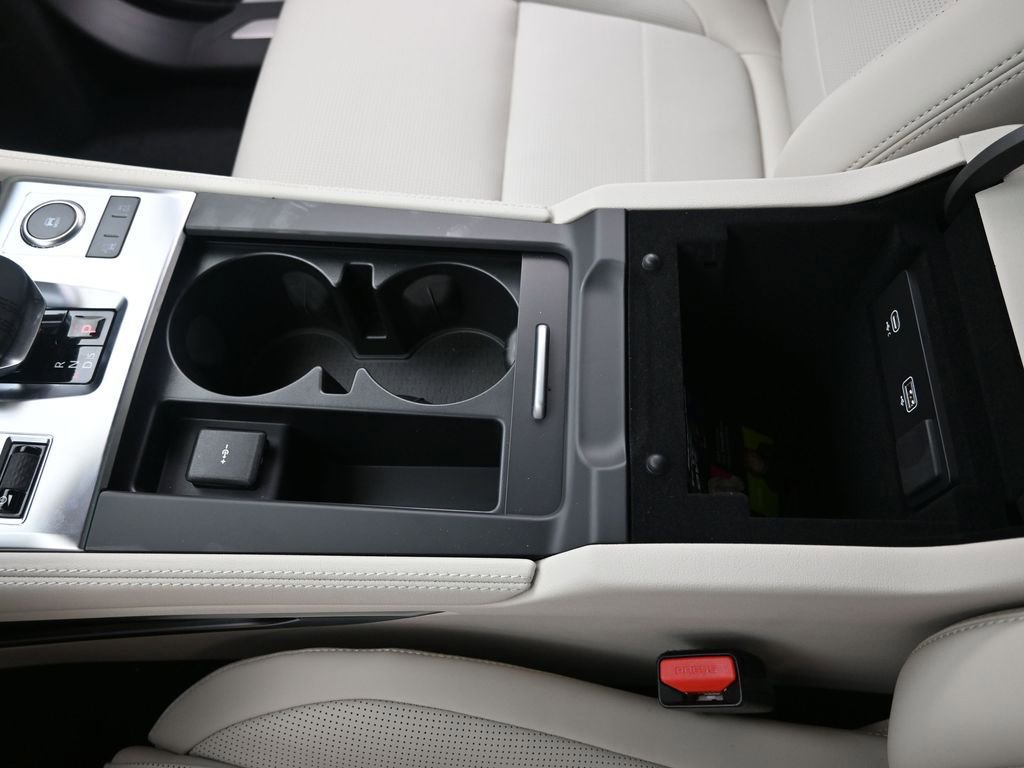 Used 2026 Jaguar F-PACE R-Dynamic S image 27