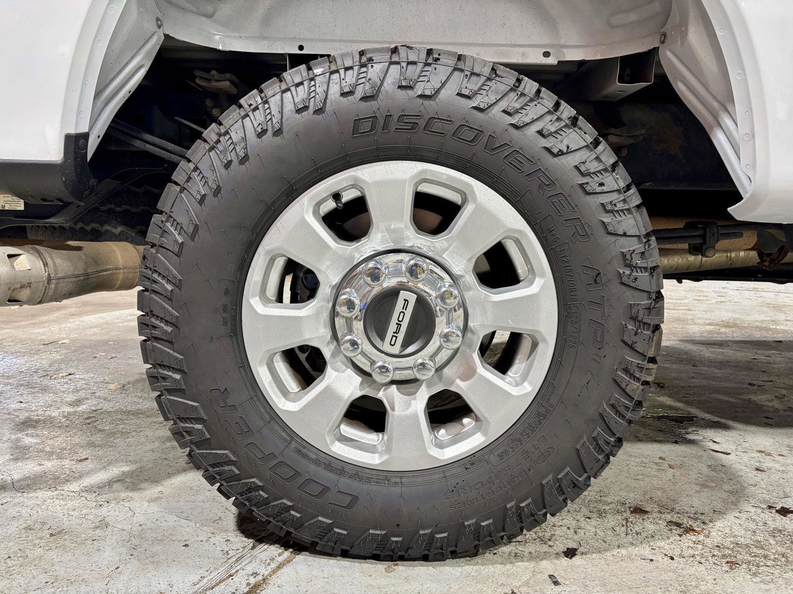 Used 2024 Ford F250 XLT w/ FX4 Off-Road Package AWD/4WD image 15