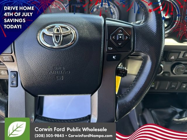Used 2017 Toyota Tacoma TRD Off-Road w/ Premium & Technology Package AWD/4WD image 17