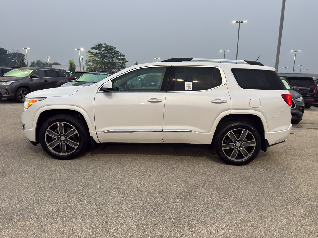 Certified 2018 GMC Acadia Denali w/ Technology Package AWD/4WD image 6