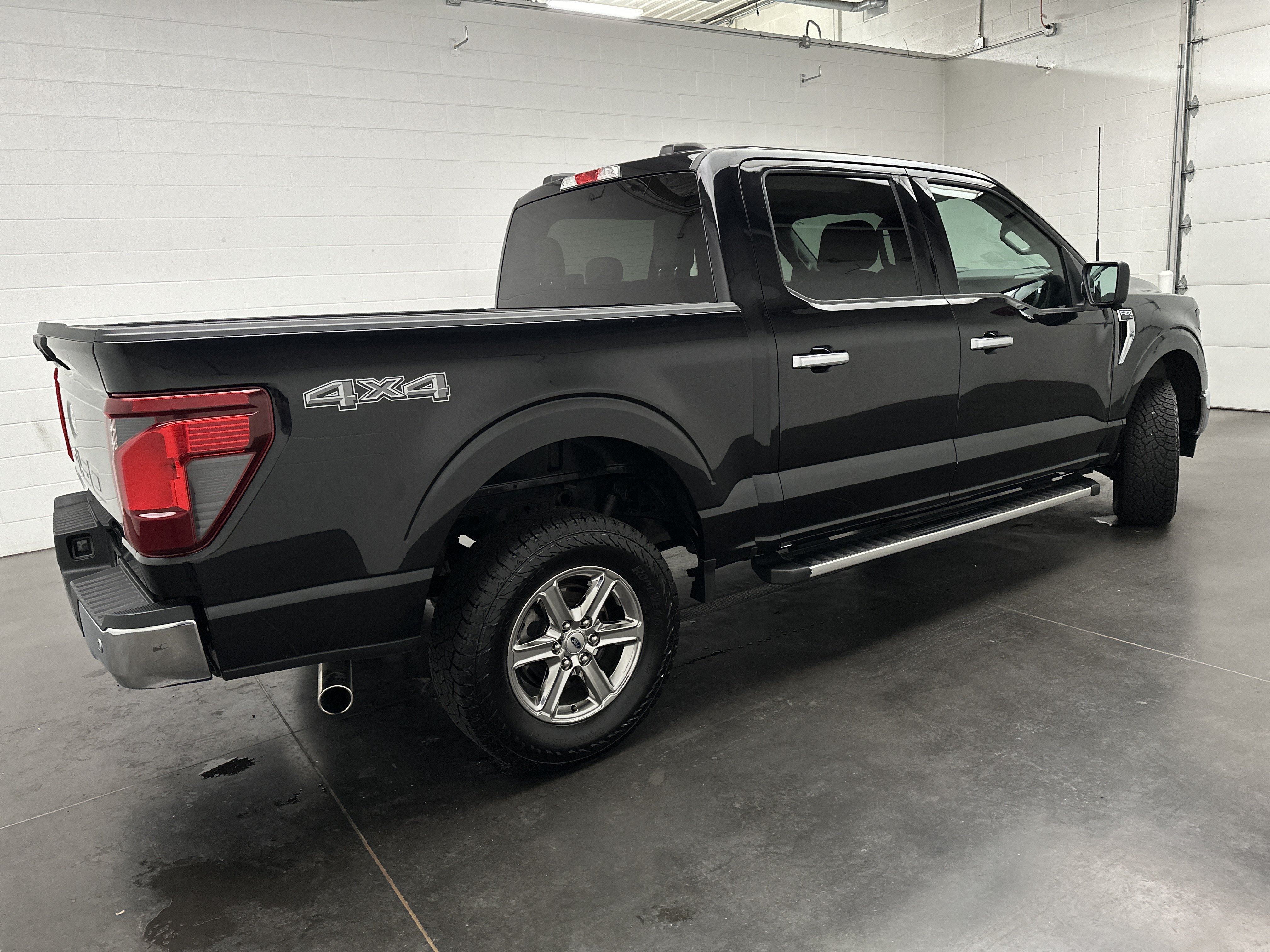 Used 2024 Ford F150 XLT AWD/4WD image 10