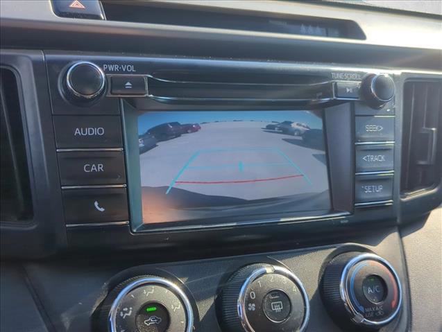 Used 2018 Toyota RAV4 LE image 15