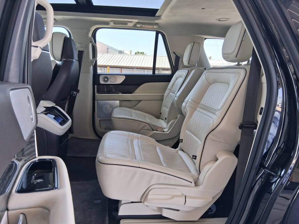 Used 2023 Lincoln Navigator L Black Label AWD/4WD image 24