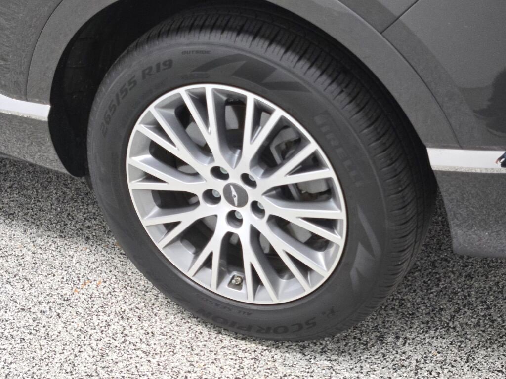 Used 2024 Genesis GV80 2.5T image 17