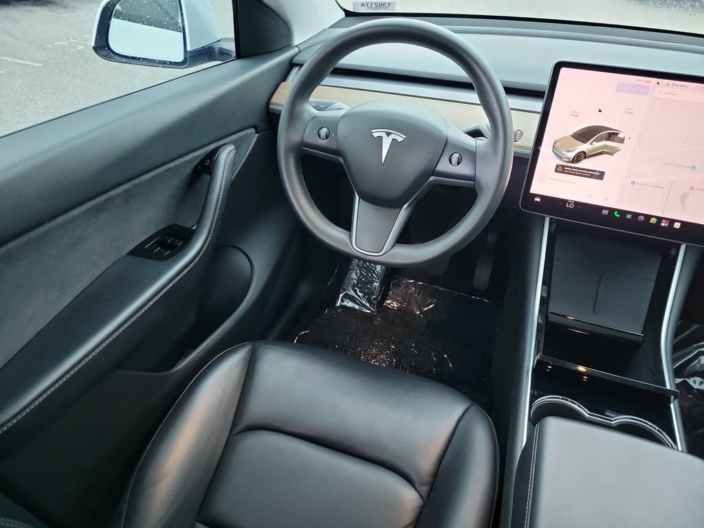 Used 2021 Tesla Model Y Long Range AWD/4WD image 28