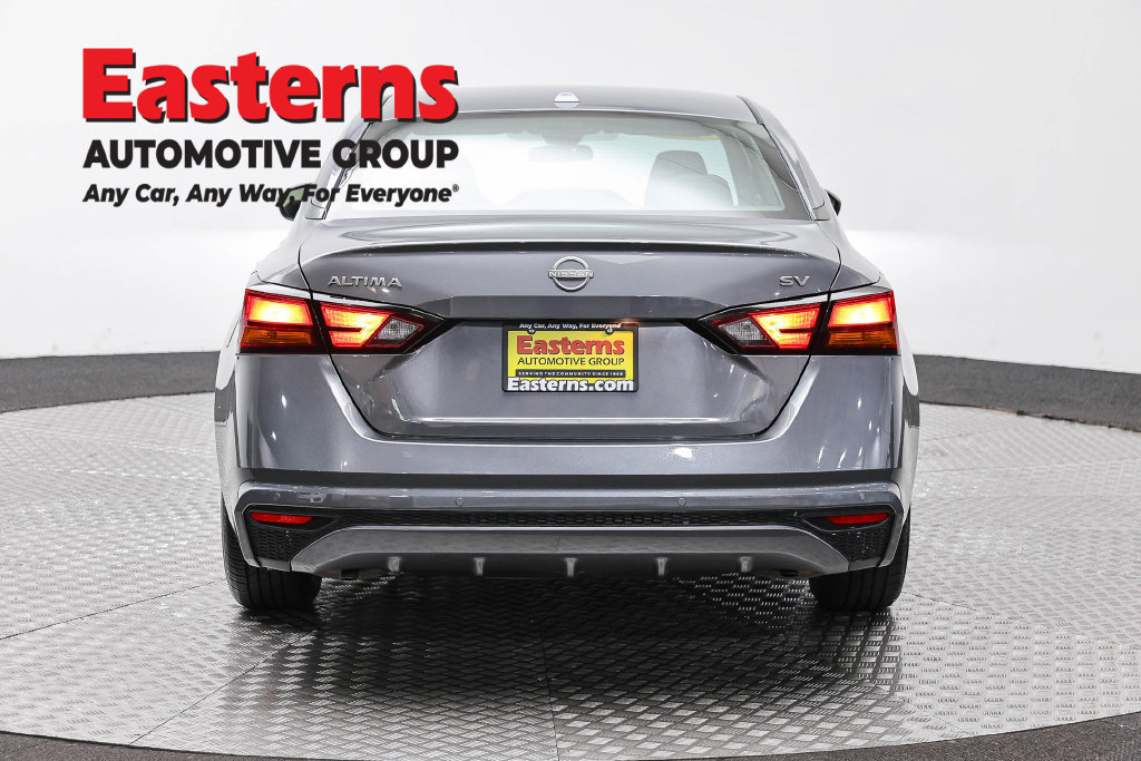 Used 2024 Nissan Altima 2.5 SV FWD image 7