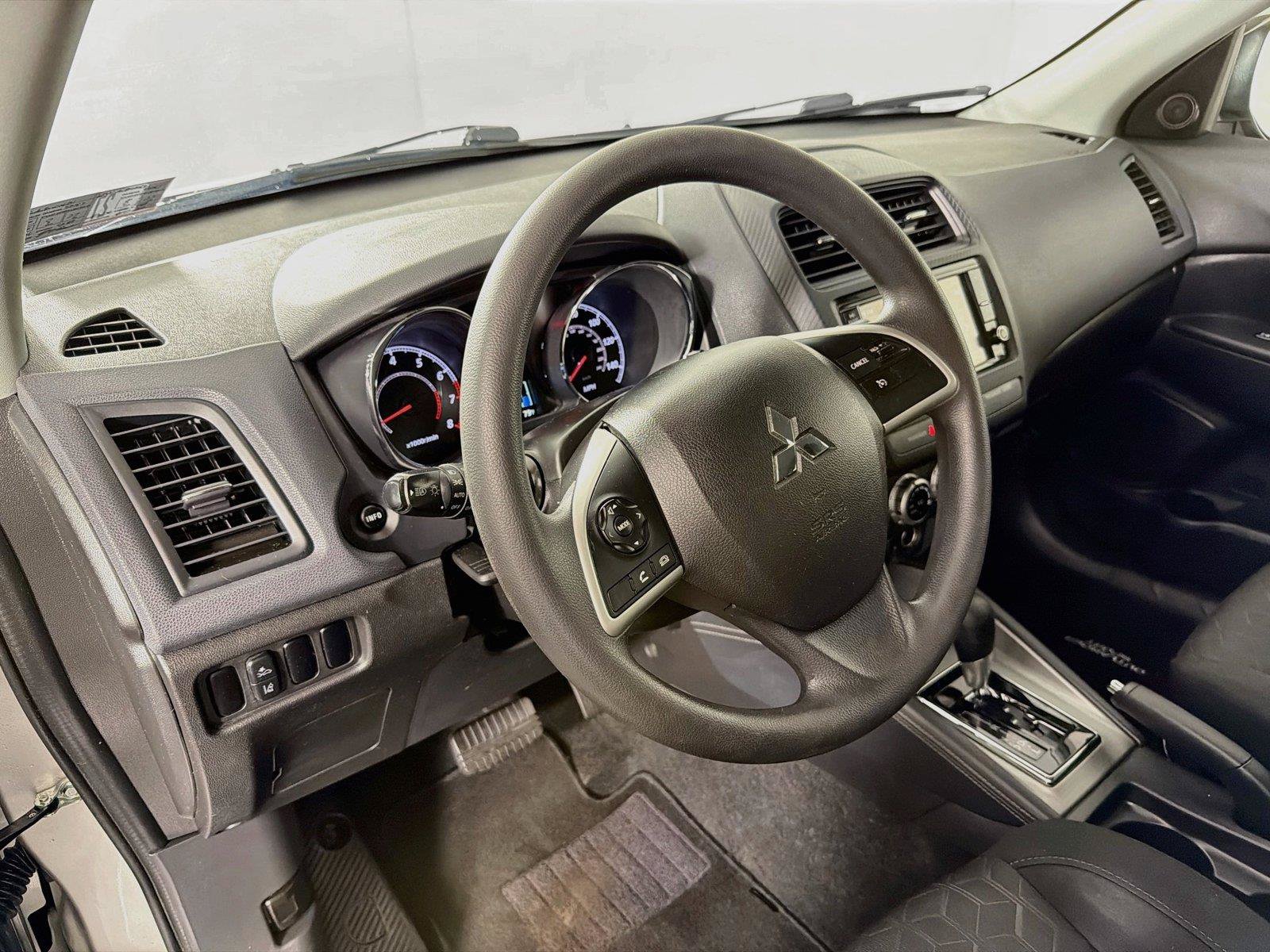 Used 2022 Mitsubishi Outlander Sport ES AWD/4WD image 16