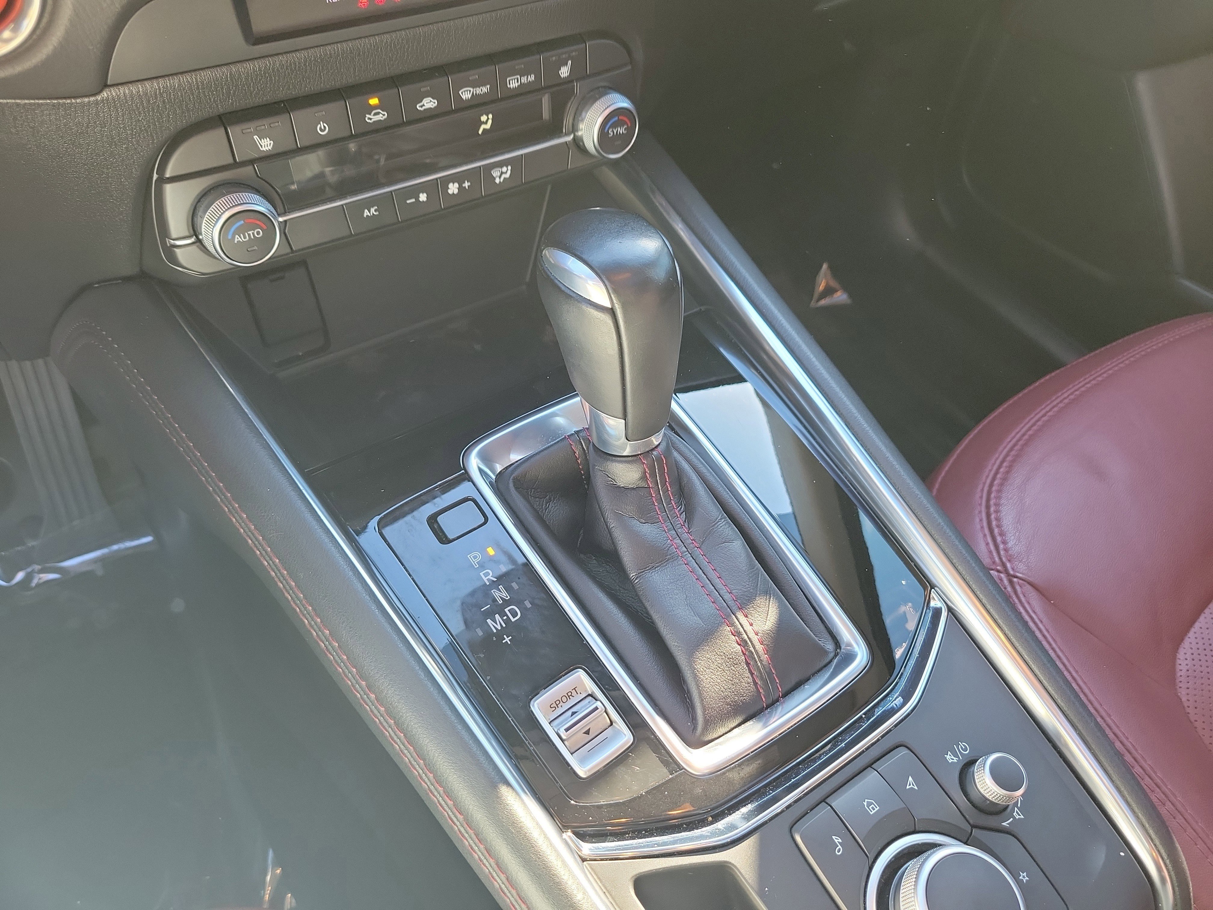 Certified 2022 MAZDA CX-5 Carbon Edition image 17