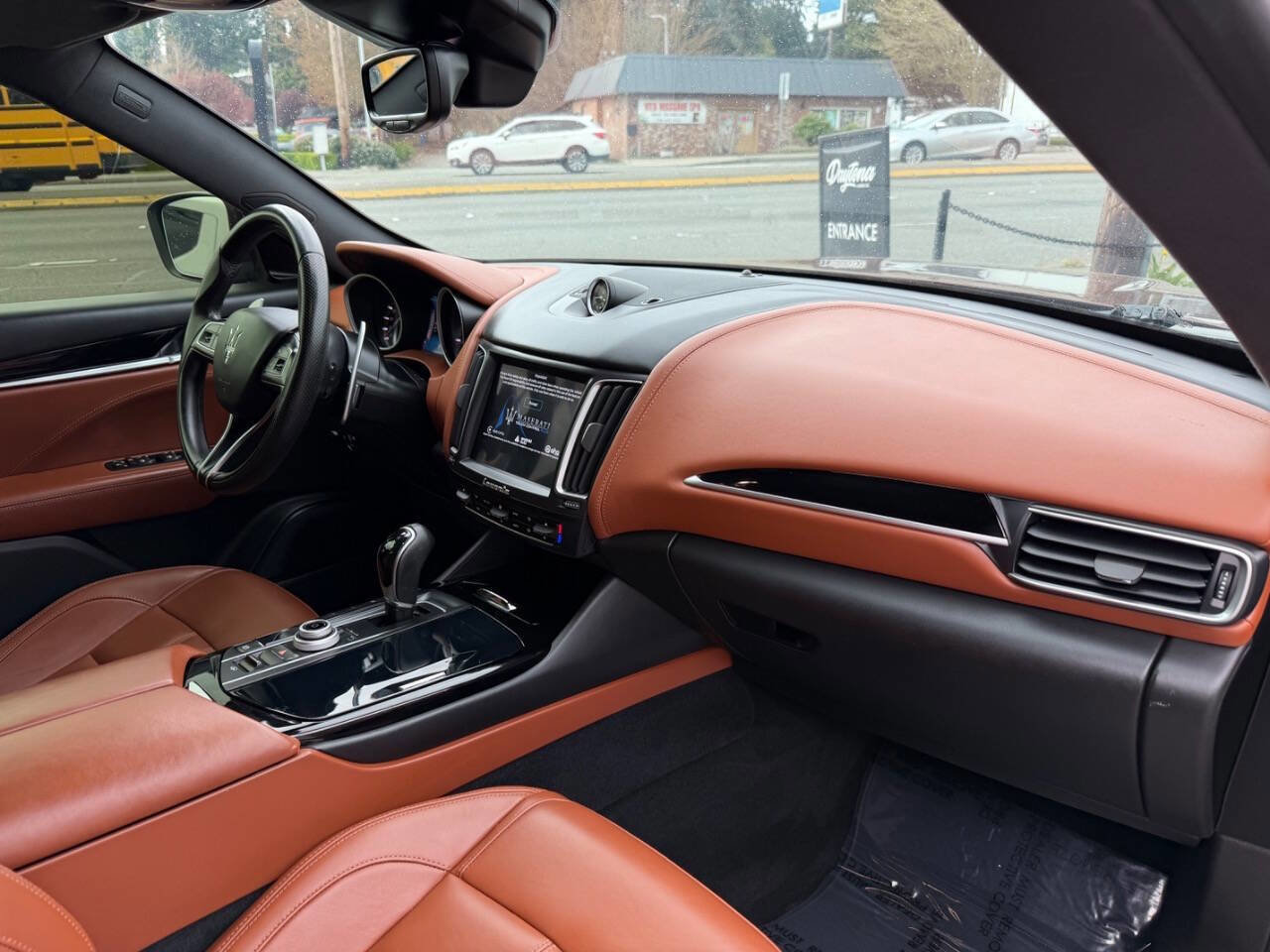 Used 2017 Maserati Levante w/ Sport Package image 25
