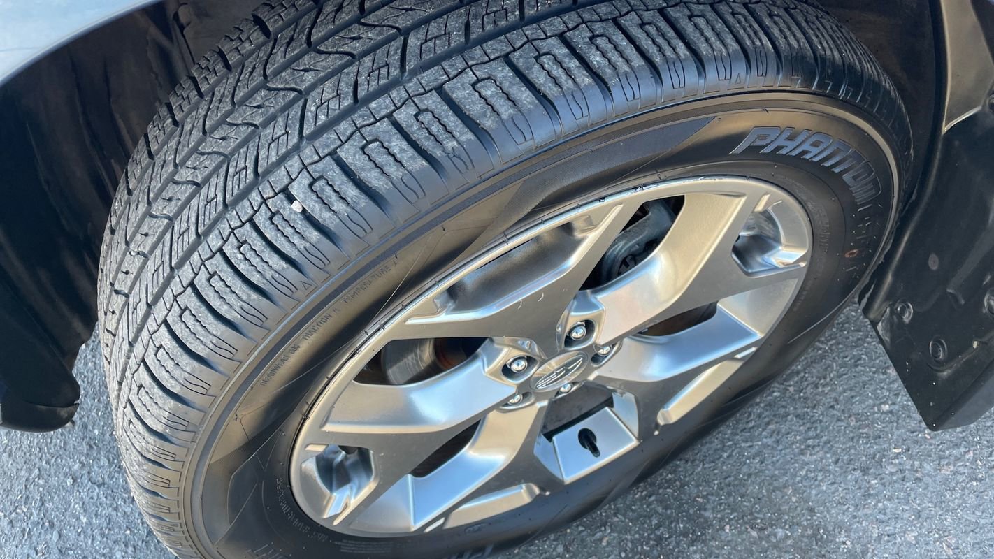 Used 2015 Subaru Forester 2.5i Touring w/ Eyesight & Navigation System image 24