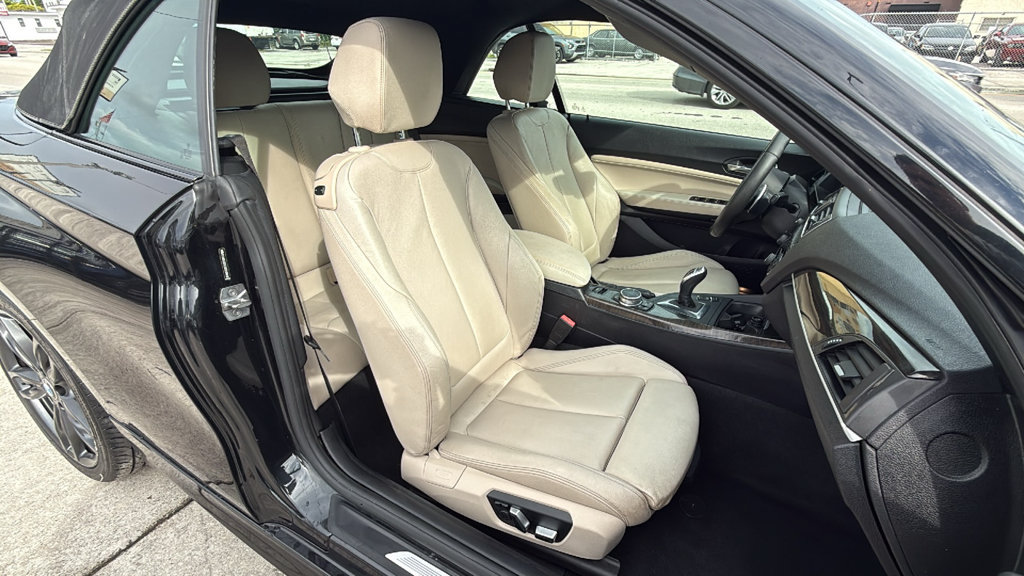 Used 2016 BMW M235i xDrive Convertible AWD/4WD image 42
