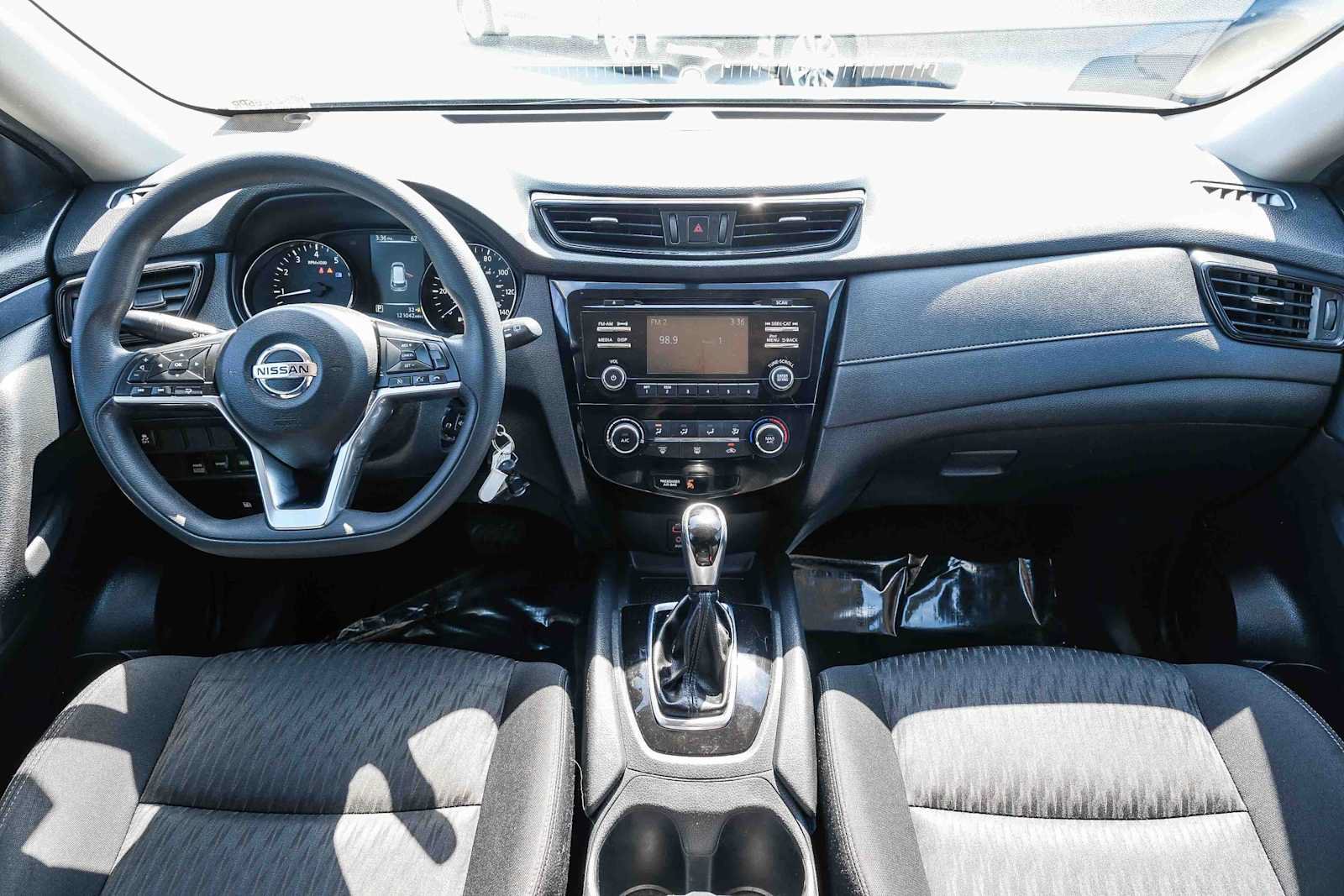 Used 2017 Nissan Rogue S AWD/4WD image 12