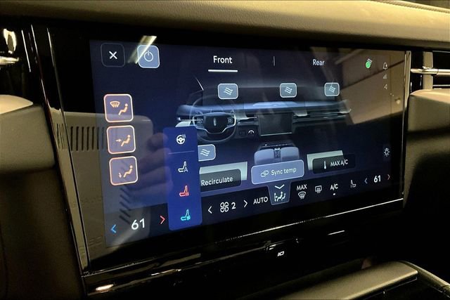 Used 2025 Lincoln Navigator Reserve w/ Jet Appearance Package image 40