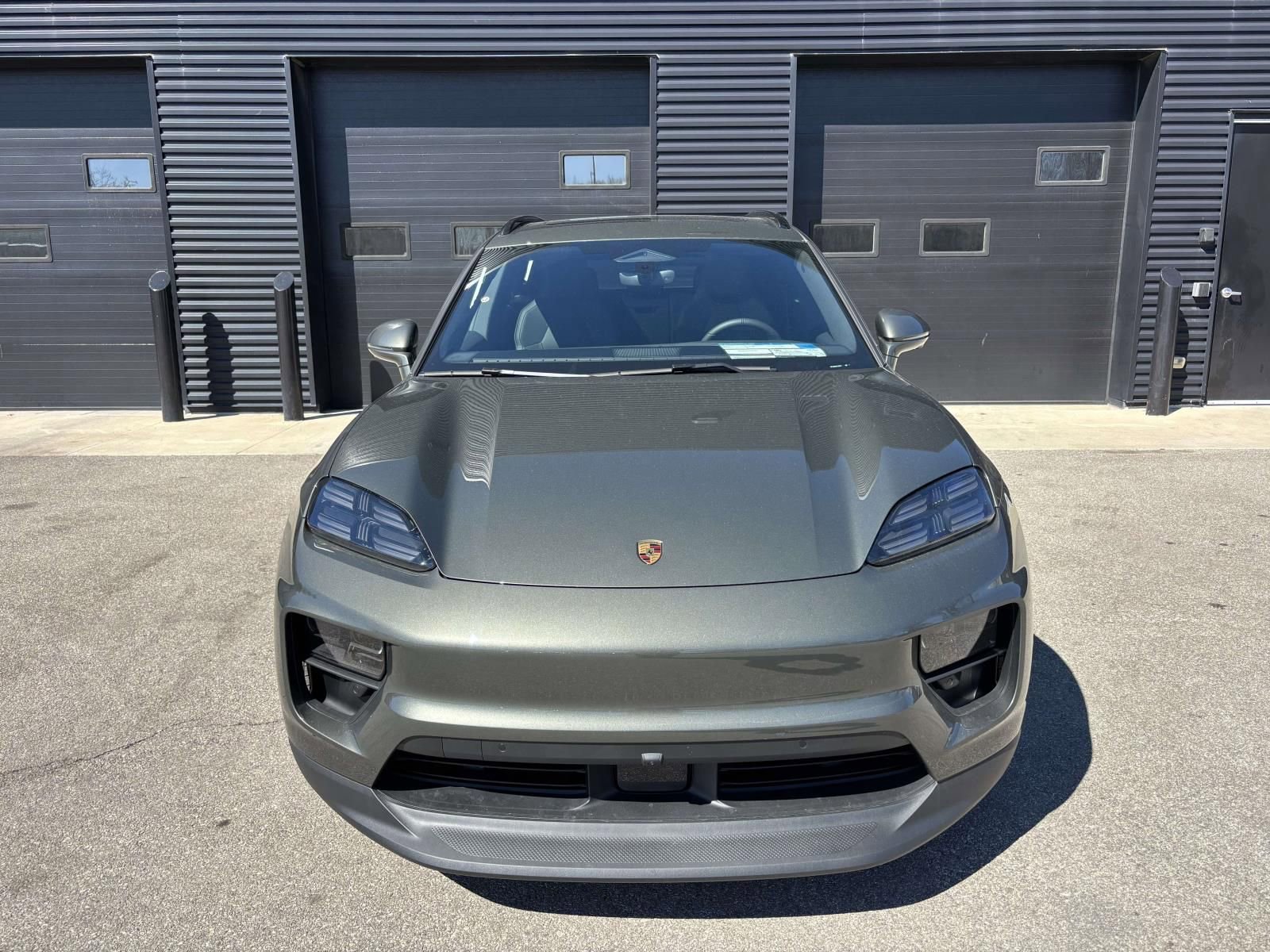 New 2026 Porsche Macan 4 Electric image 13